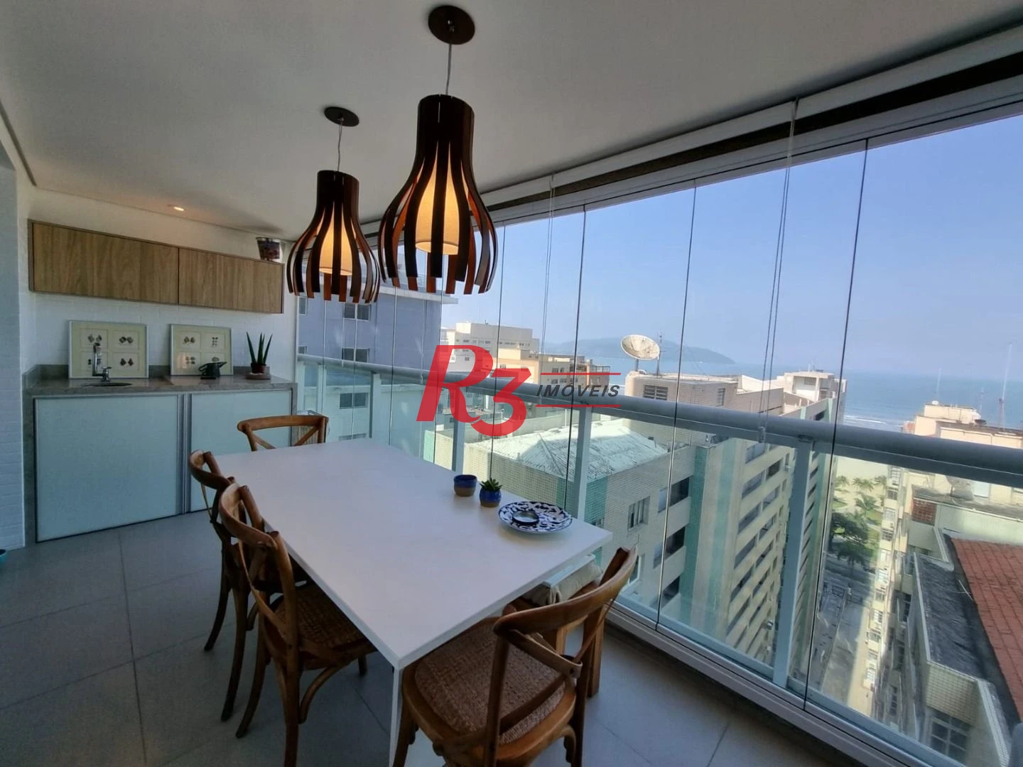 Porteira fechada! Excelente apto. no requisitado Estanconfor de 2 dorms, 68 m², à venda , com linda vista mar!! Oportunidade única!