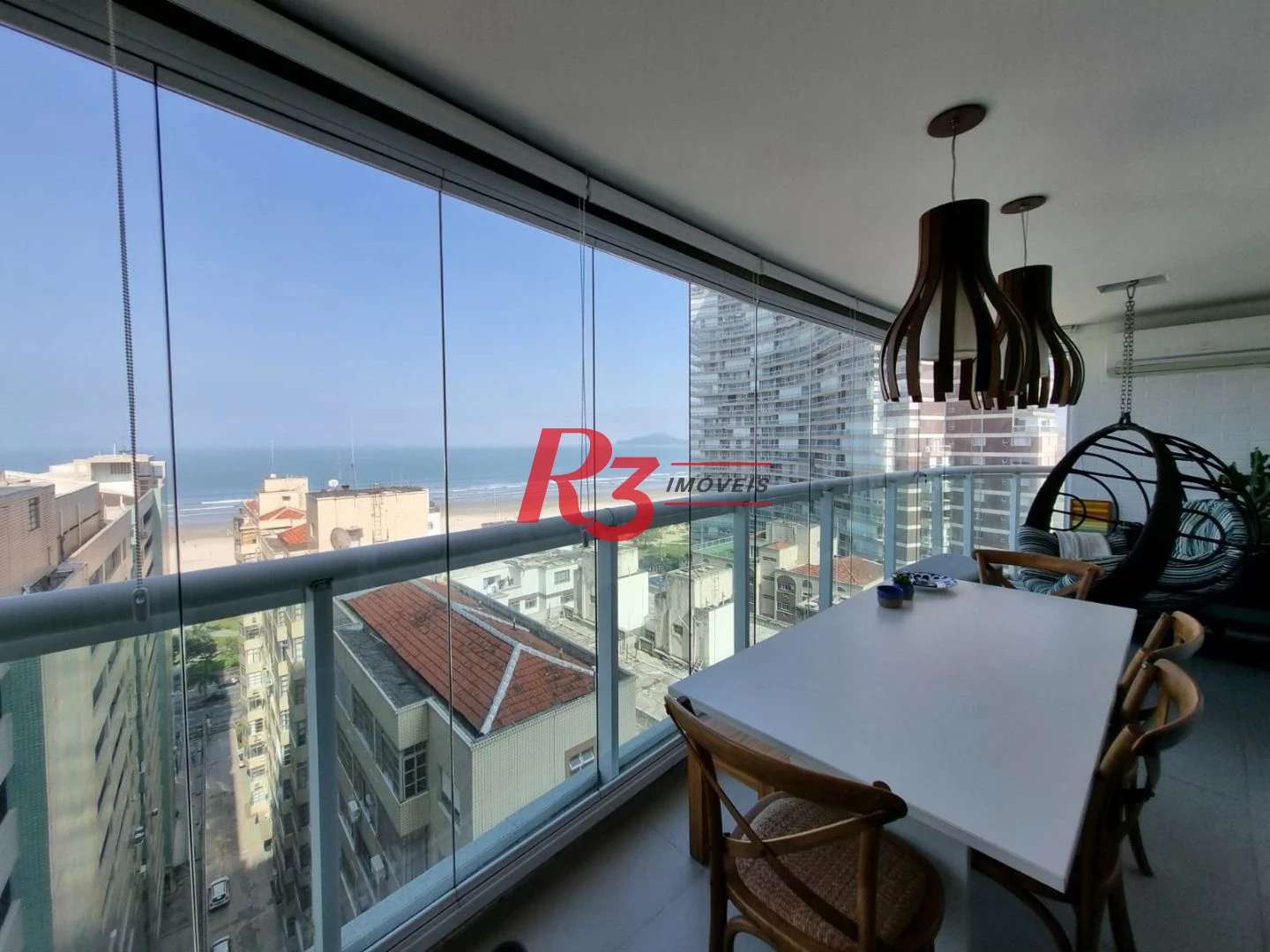 Porteira fechada! Excelente apto. no requisitado Estanconfor de 2 dorms, 68 m², à venda , com linda vista mar!! Oportunidade única!