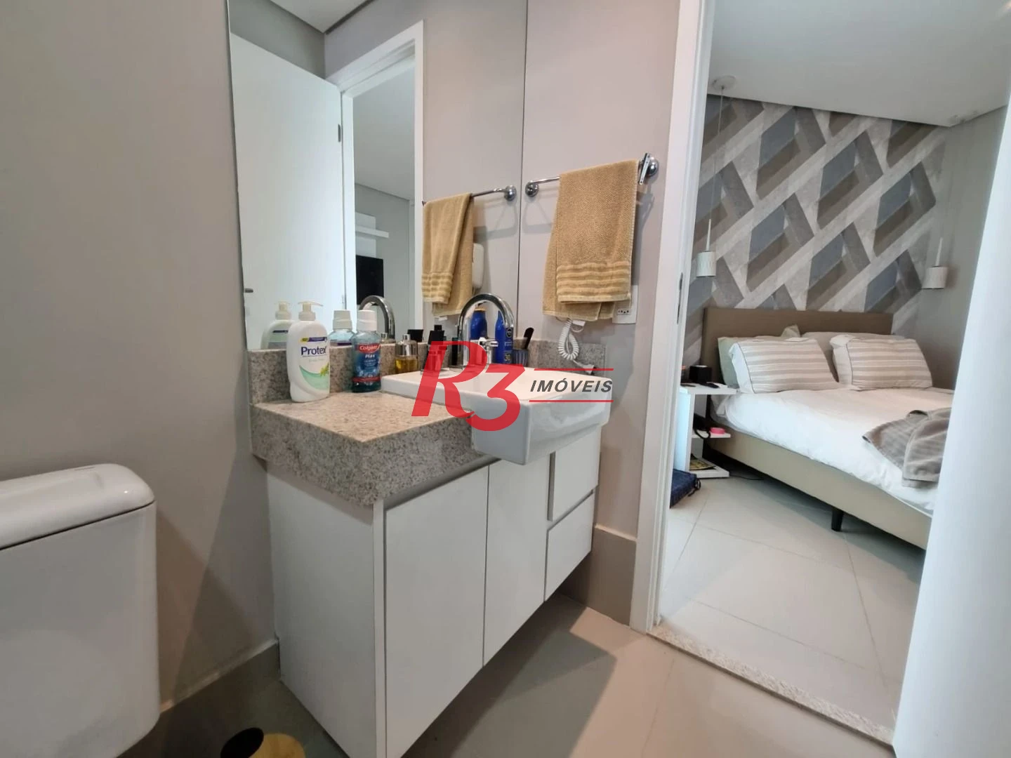 Porteira fechada! Excelente apto. no requisitado Estanconfor de 2 dorms, 68 m², à venda , com linda vista mar!! Oportunidade única!