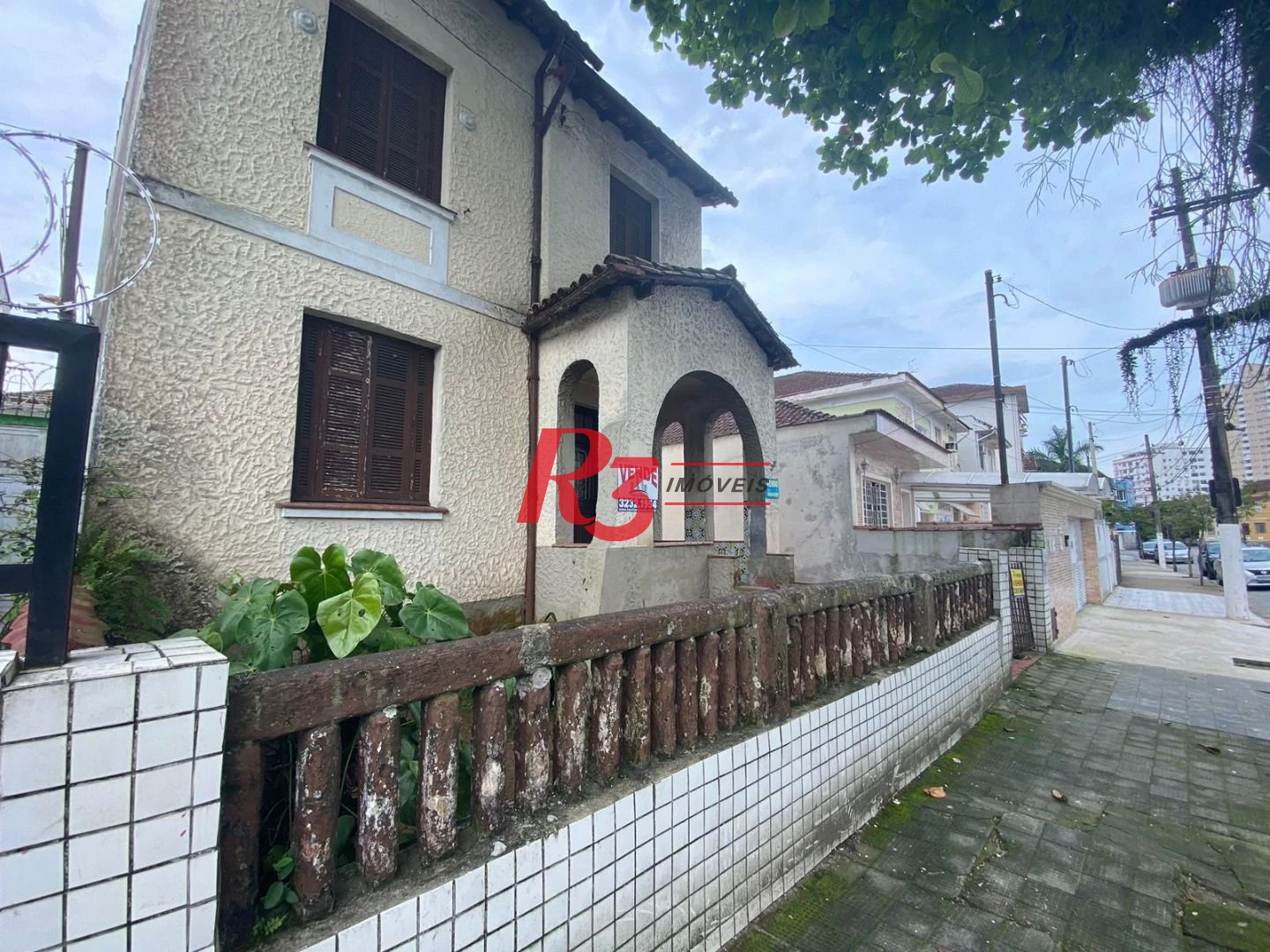 Casa com 3 quartos, 148 m² - venda por R$ 950.000 ou aluguel por R$ 6.031/mês - Vila Belmiro - Santos/SP