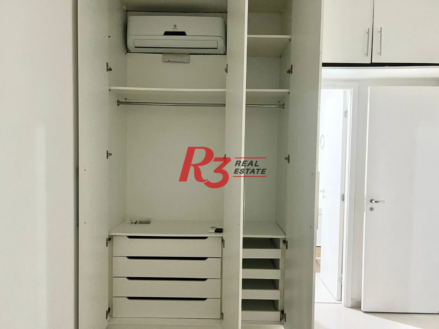Apartamento com 2 dormitórios à venda, 77 m² por R$ 780.000,00 - José Menino - Santos/SP