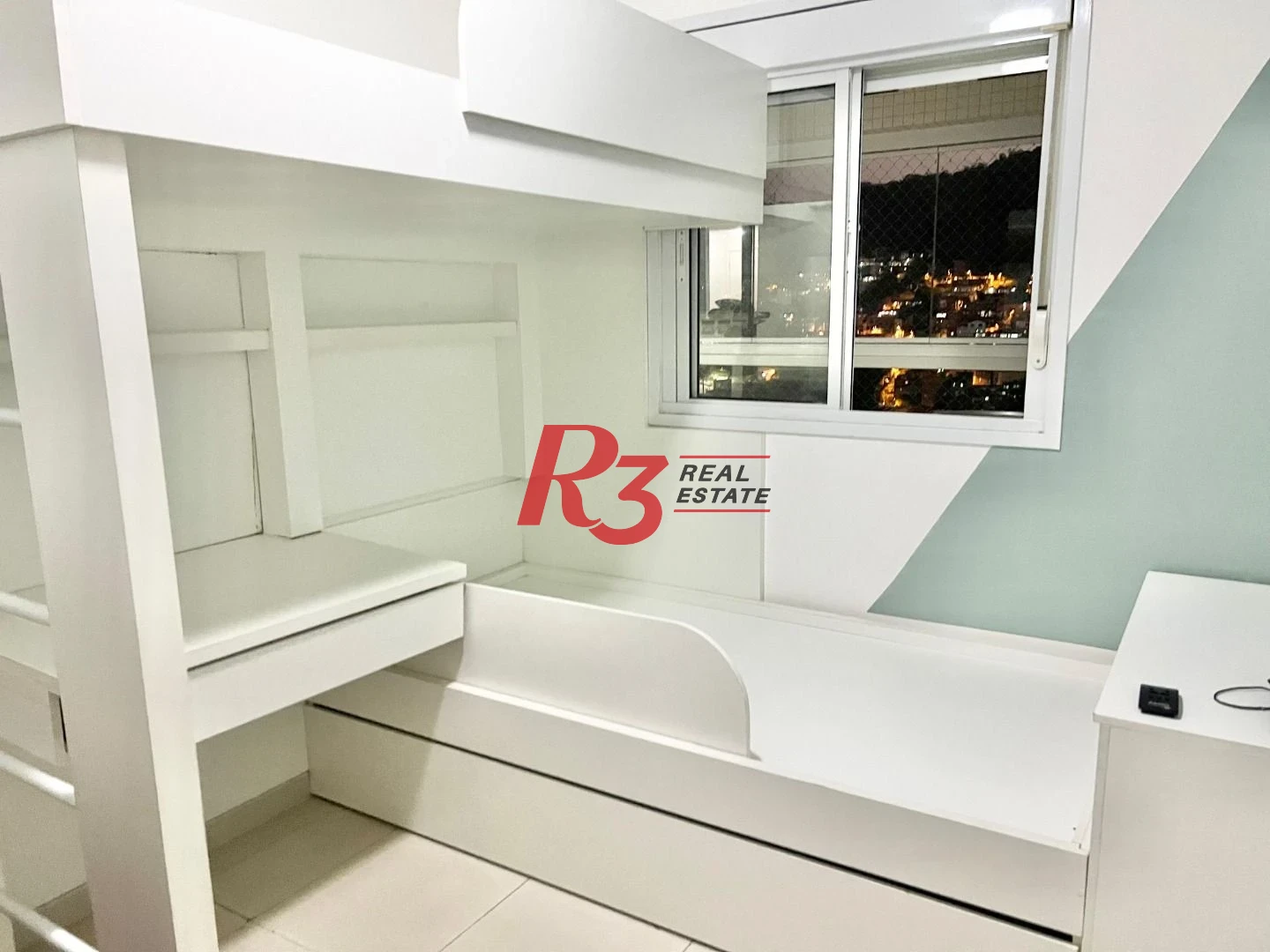 Apartamento com 2 dormitórios à venda, 77 m² por R$ 780.000,00 - José Menino - Santos/SP