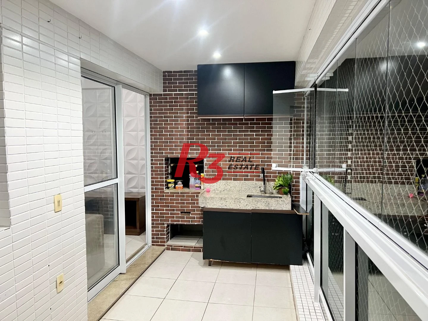 Apartamento com 2 dormitórios à venda, 77 m² por R$ 780.000,00 - José Menino - Santos/SP