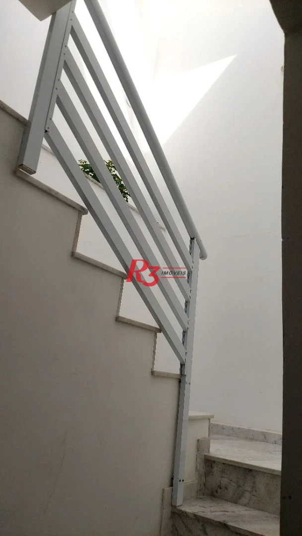 Sobrado à venda, 240 m² por R$ 1.200.000,00 - Jardim Independência - São Vicente/SP