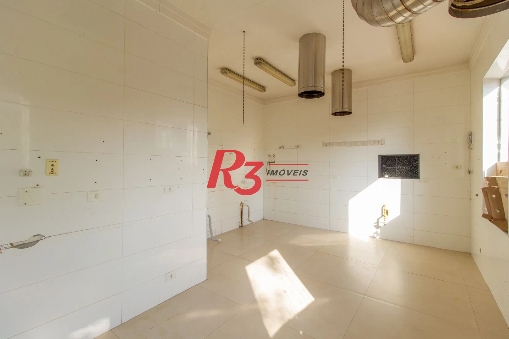 Casa para alugar, 323 m² por R$ 21.000,00/mês - Boqueirão - Santos/SP