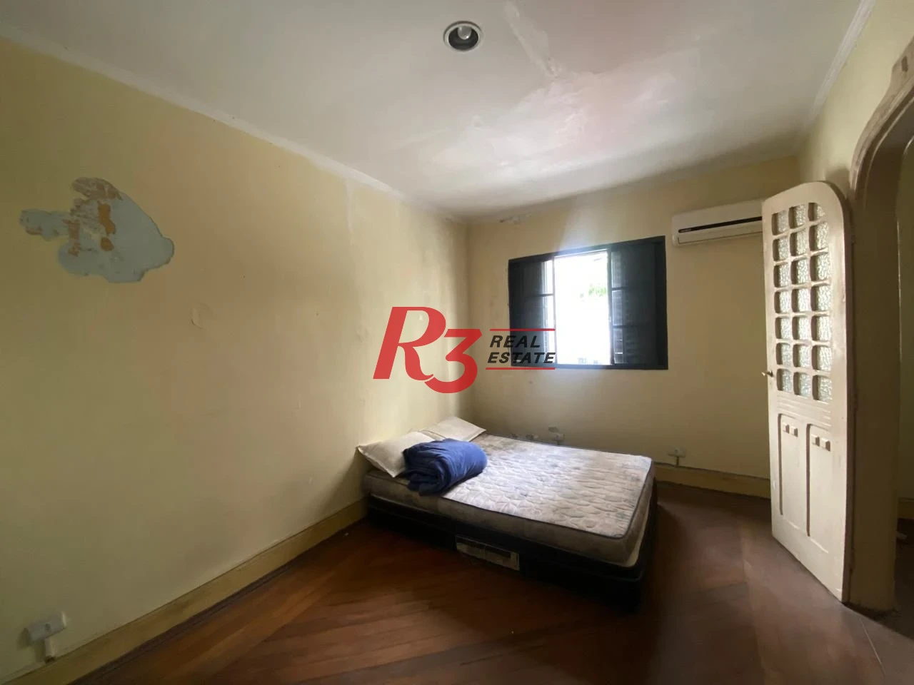Sobrado para alugar, 219 m² por R$ 8.000,00/mês - Vila Matias - Santos/SP