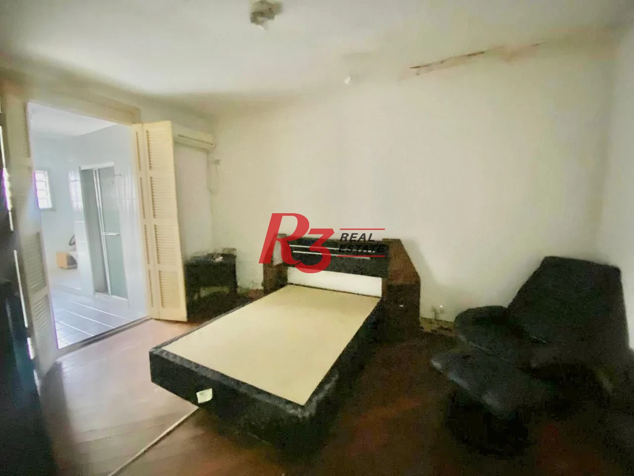 Sobrado para alugar, 219 m² por R$ 8.000,00/mês - Vila Matias - Santos/SP