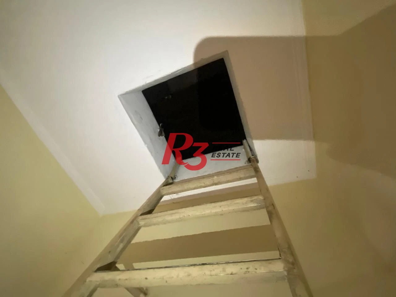 Sobrado para alugar, 219 m² por R$ 8.000,00/mês - Vila Matias - Santos/SP