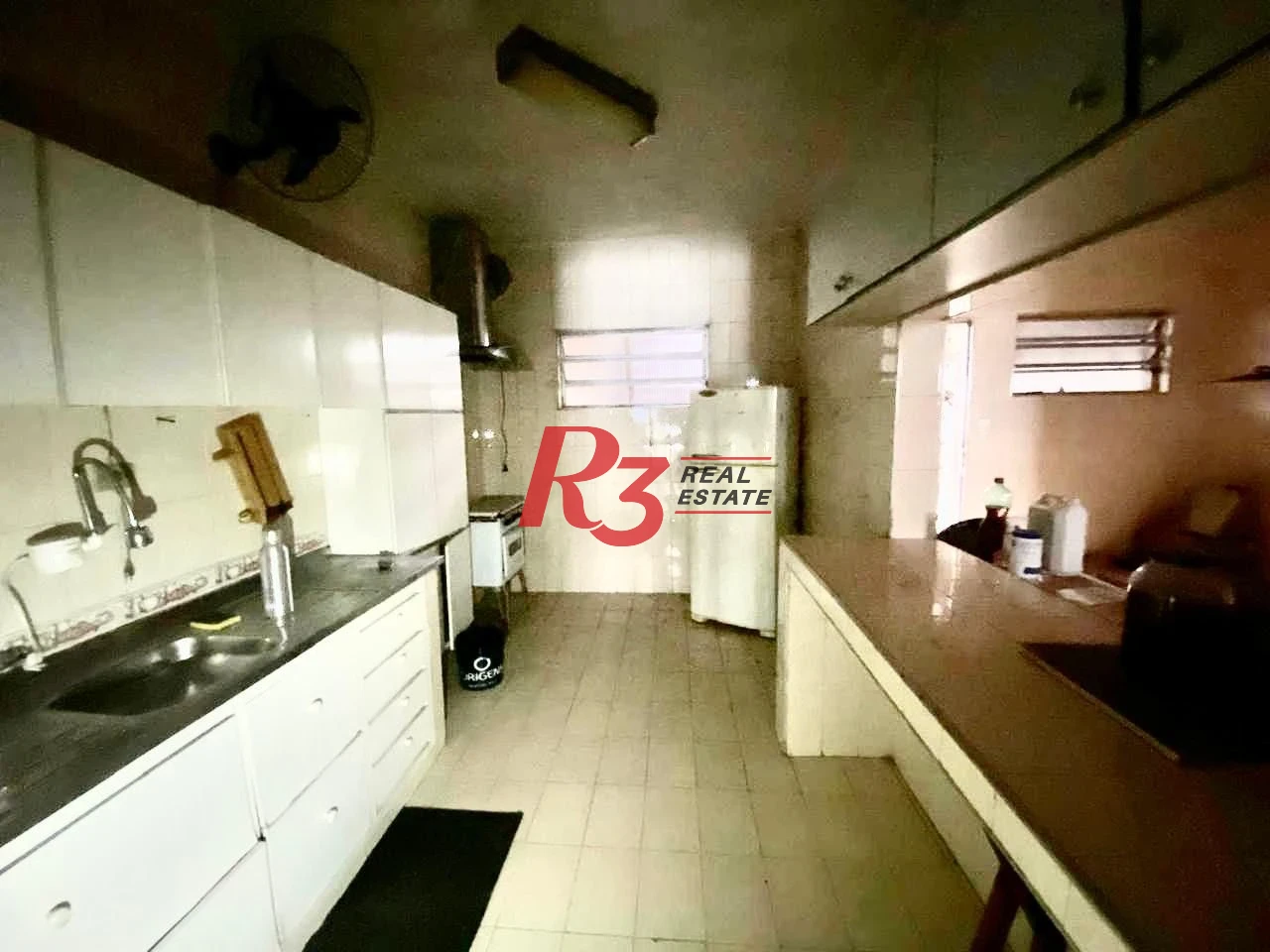 Sobrado para alugar, 219 m² por R$ 8.000,00/mês - Vila Matias - Santos/SP