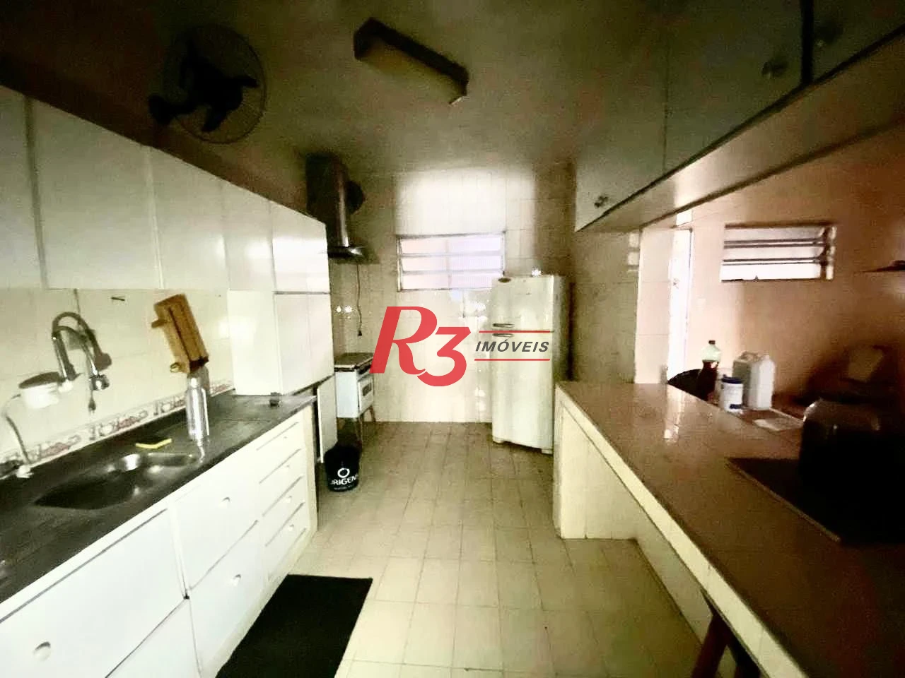 Sobrado para alugar, 219 m² por R$ 8.000,00/mês - Vila Matias - Santos/SP
