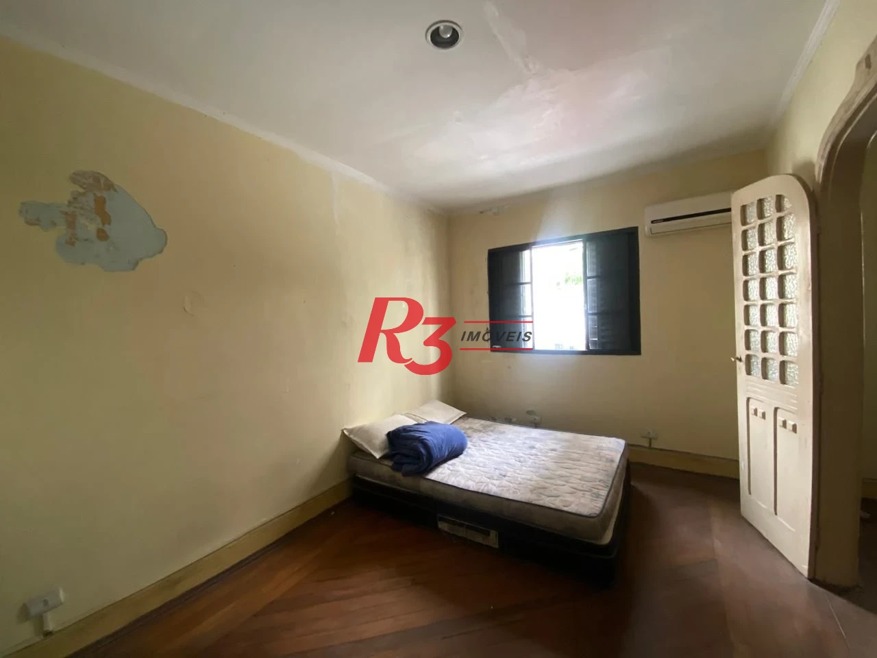 Sobrado para alugar, 219 m² por R$ 8.000,00/mês - Vila Matias - Santos/SP