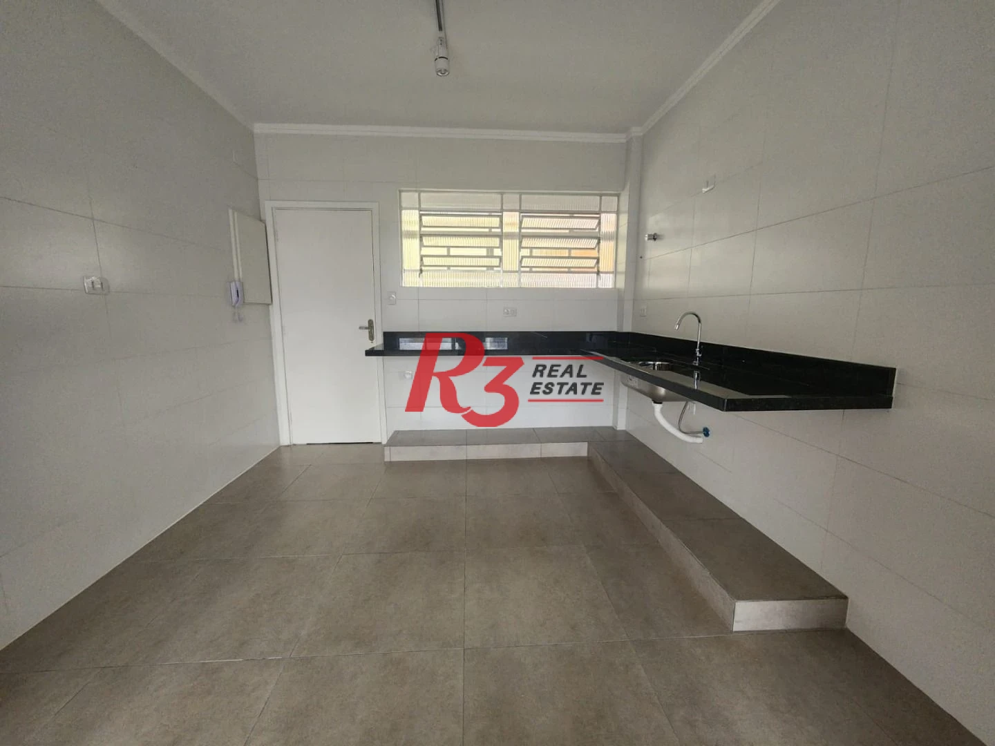 Apartamento com 3 dormitórios à venda, 121 m² por R$ 890.000,00 - Embaré - Santos/SP