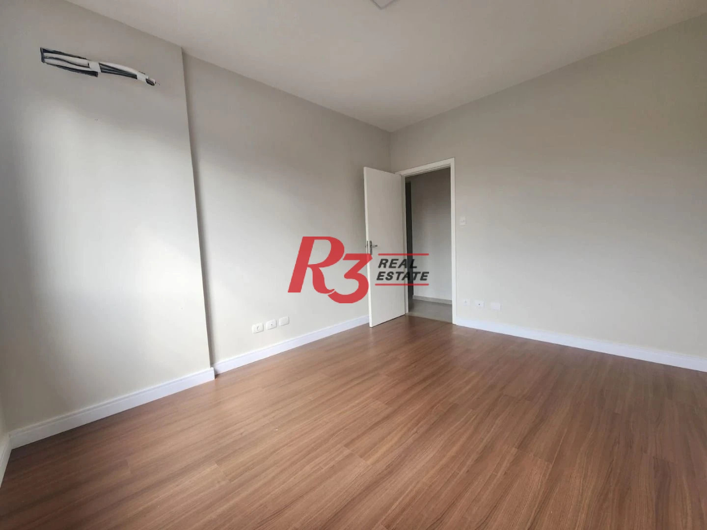 Apartamento com 3 dormitórios à venda, 121 m² por R$ 890.000,00 - Embaré - Santos/SP