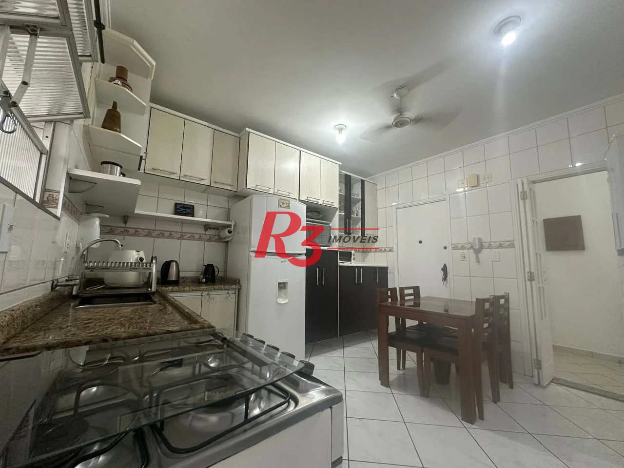 Apartamento com 2 dormitórios à venda, 120 m² por R$ 670.000,00 - Gonzaga - Santos/SP