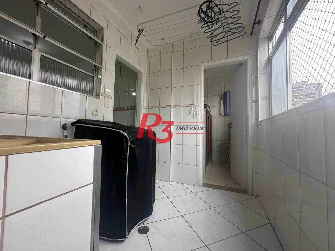 Apartamento com 2 dormitórios à venda, 120 m² por R$ 670.000,00 - Gonzaga - Santos/SP