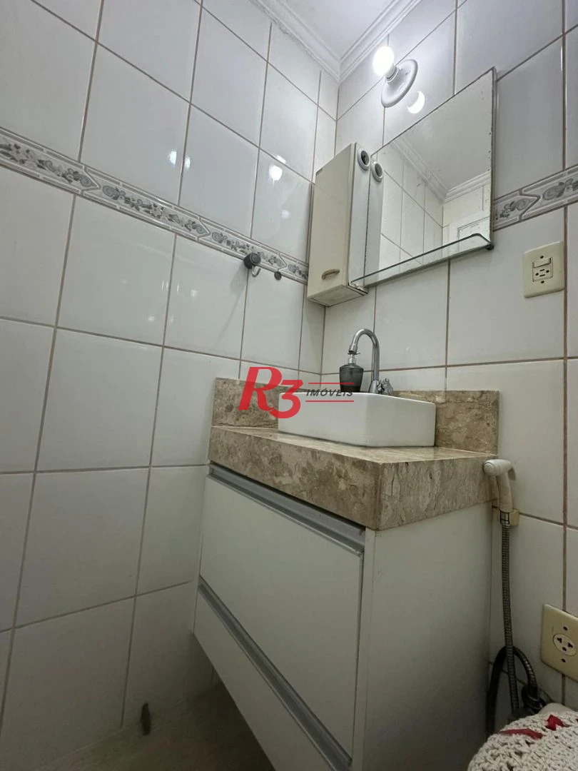 Apartamento com 2 dormitórios à venda, 120 m² por R$ 670.000,00 - Gonzaga - Santos/SP