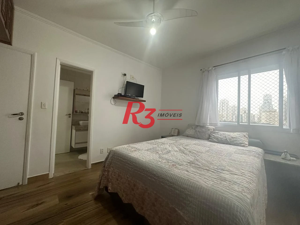 Apartamento com 2 dormitórios à venda, 120 m² por R$ 670.000,00 - Gonzaga - Santos/SP