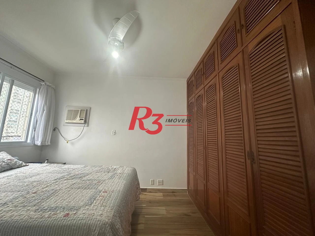 Apartamento com 2 dormitórios à venda, 120 m² por R$ 670.000,00 - Gonzaga - Santos/SP