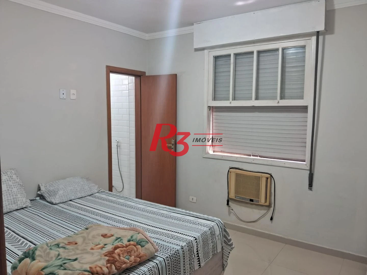 Apartamento com 2 dormitórios à venda, 82 m² por R$ 450.000,00 - Embaré - Santos/SP