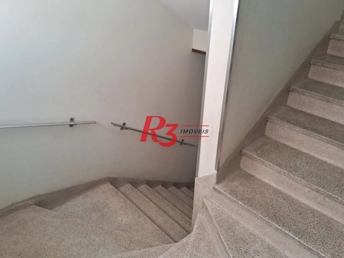 Apartamento com 2 dormitórios à venda, 82 m² por R$ 450.000,00 - Embaré - Santos/SP