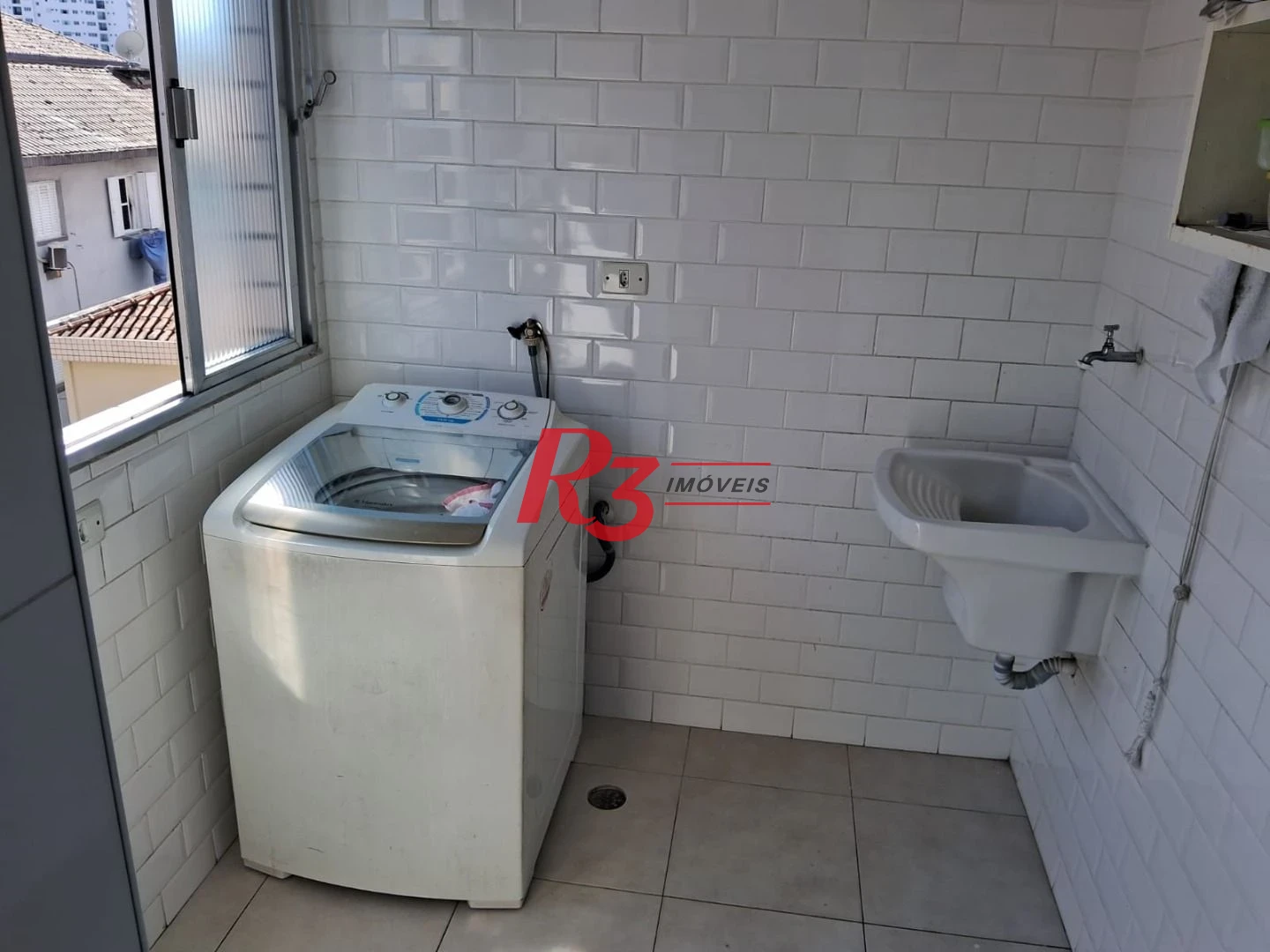 Apartamento com 2 dormitórios à venda, 82 m² por R$ 450.000,00 - Embaré - Santos/SP