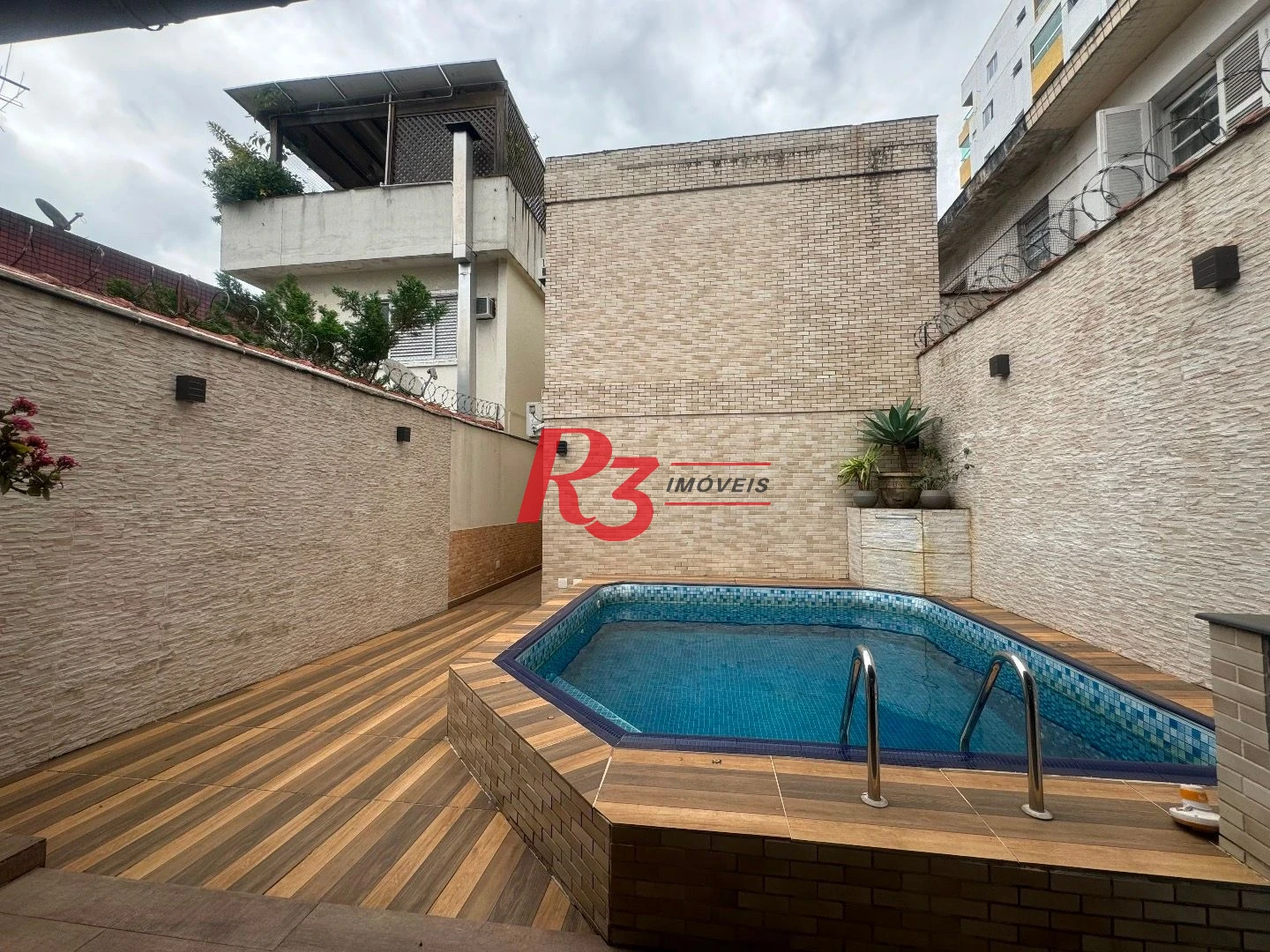 Casa com 4 dormitórios à venda, 170 m² por R$ 1.395.000,00 - Campo Grande - Santos/SP