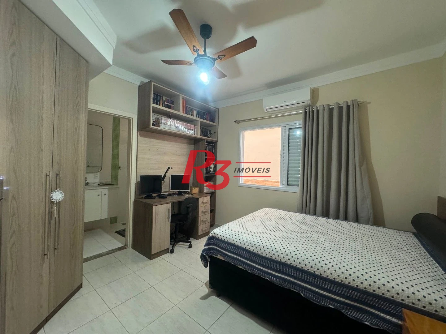 Casa com 4 dormitórios à venda, 170 m² por R$ 1.395.000,00 - Campo Grande - Santos/SP