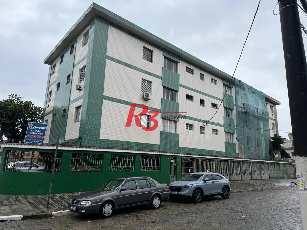 Apartamento de 67m2 todo reformado com 2 vagas de garagem!