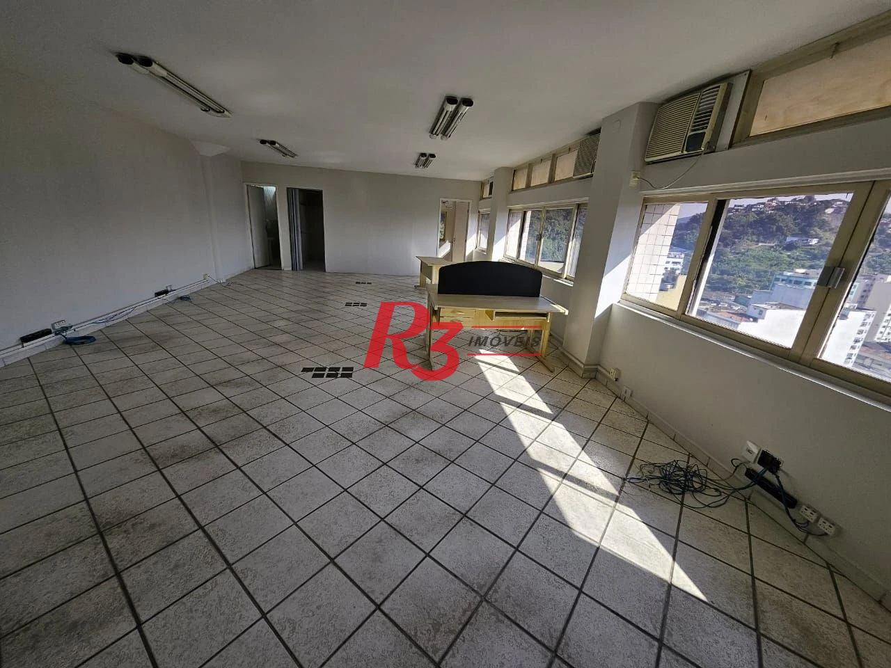 Sala para alugar, 110 m² - Centro - Santos/SP