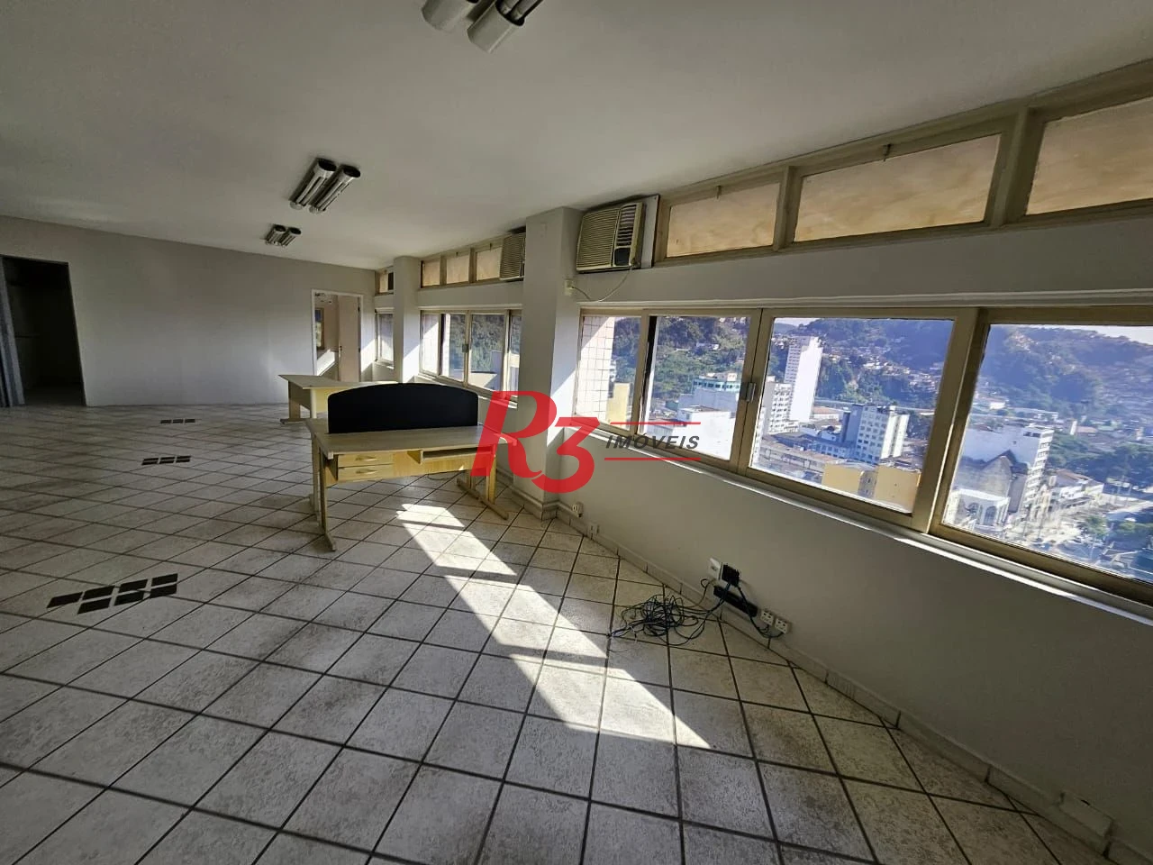 Sala para alugar, 110 m² - Centro - Santos/SP