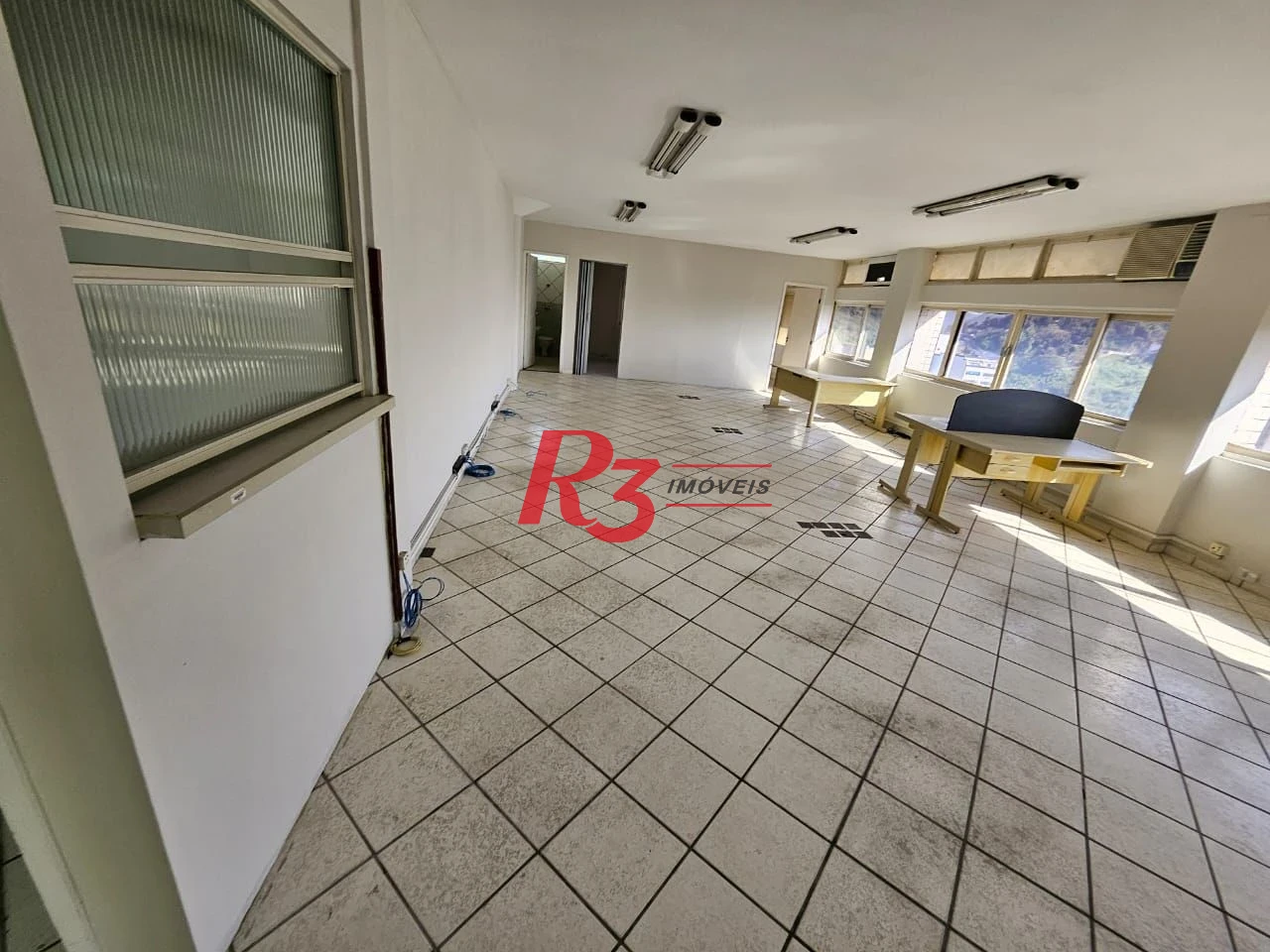 Sala para alugar, 110 m² - Centro - Santos/SP