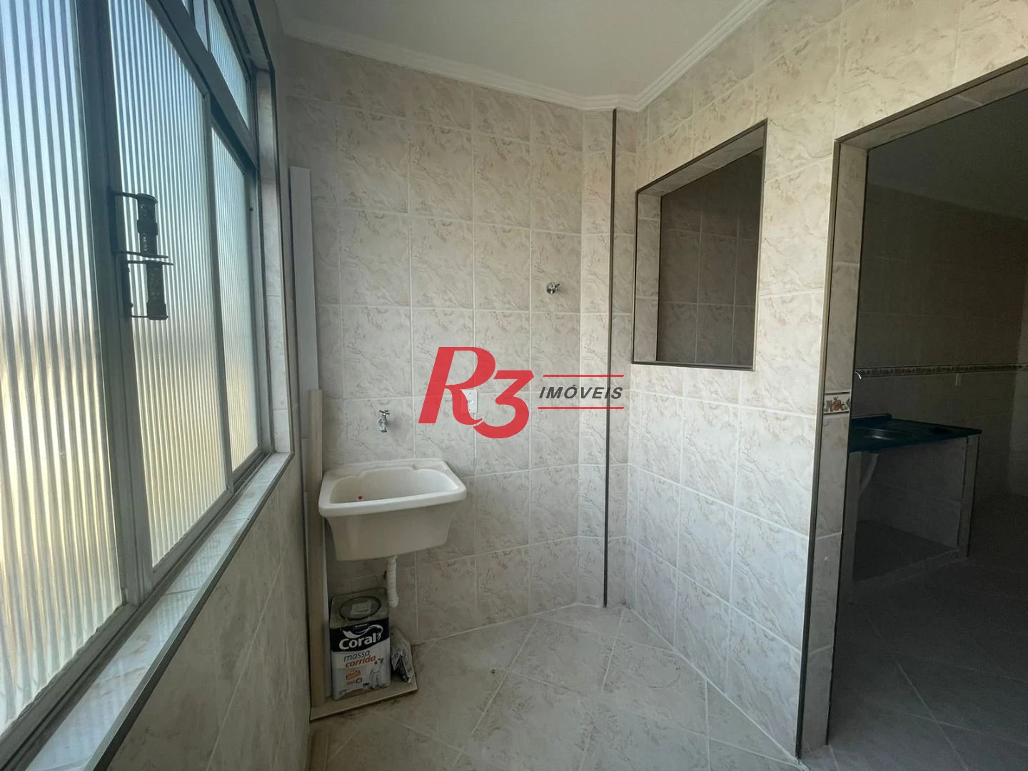 Apartamento com 2 dormitórios à venda, 76 m² por R$ 350.000,00 - Estuário - Santos/SP