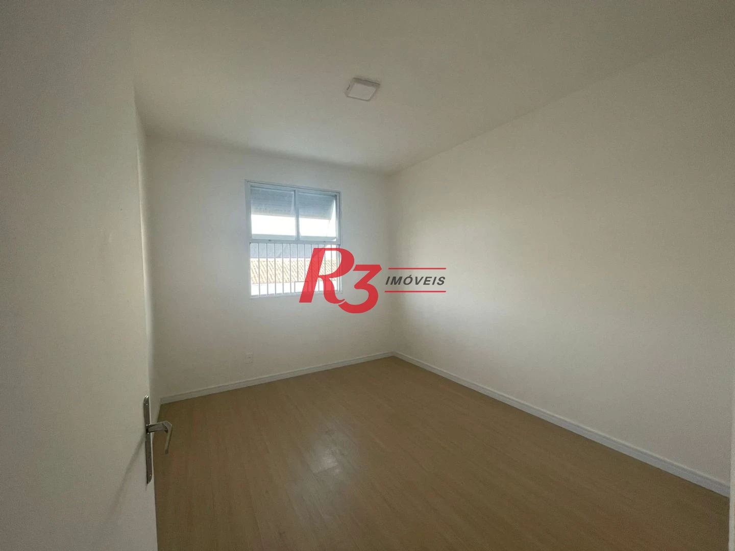Apartamento com 2 dormitórios à venda, 76 m² por R$ 350.000,00 - Estuário - Santos/SP