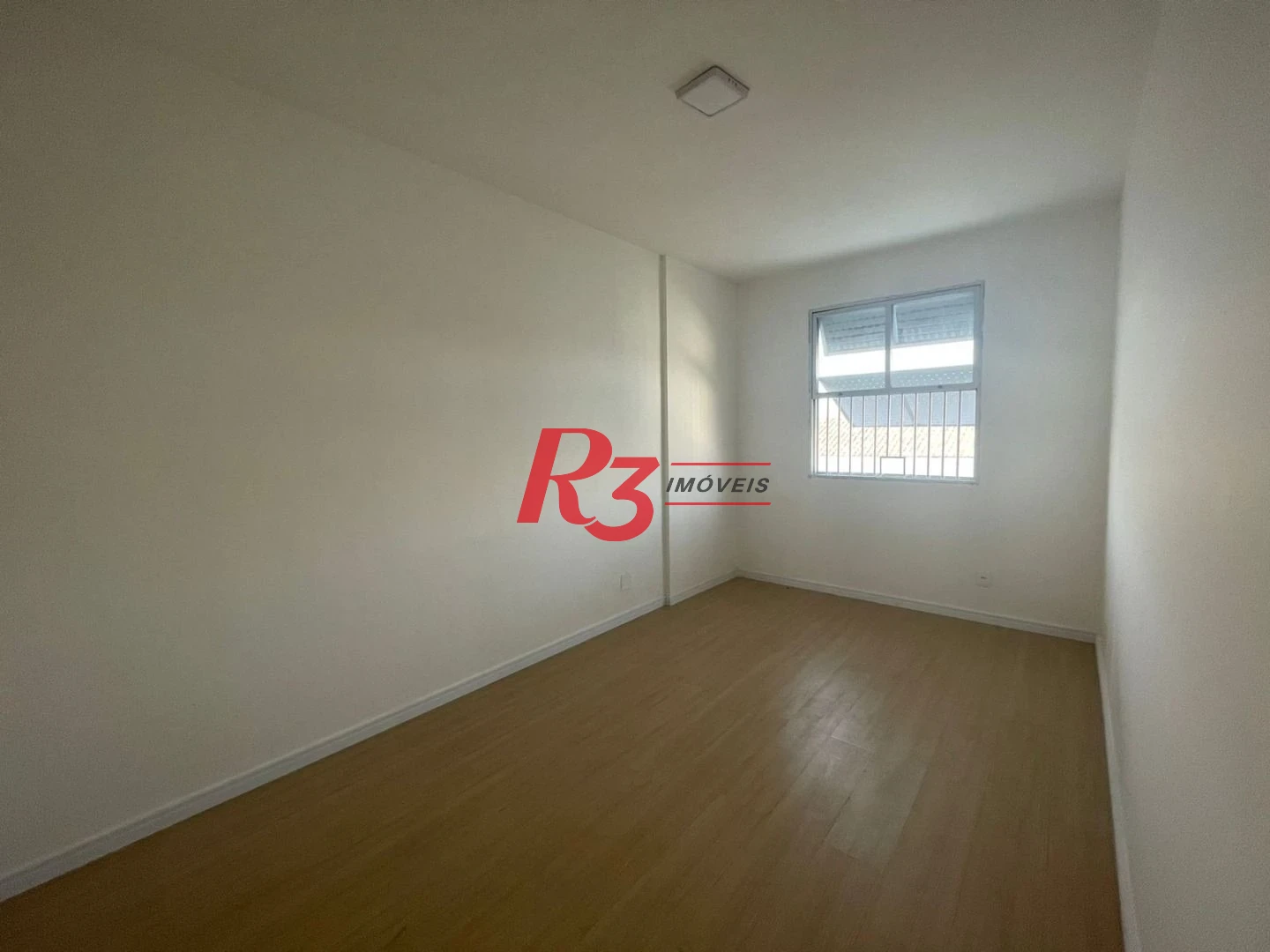 Apartamento com 2 dormitórios à venda, 76 m² por R$ 350.000,00 - Estuário - Santos/SP