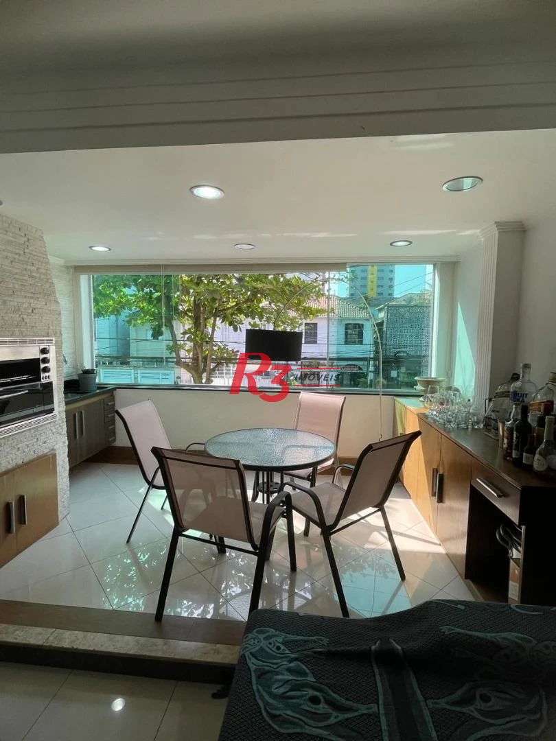 Boqueirão - 1 vaga  - Apartartamento de 2 dormitórios( atualmente revertido para 1 ) totalmente reformado - com planejados e churrasqueira