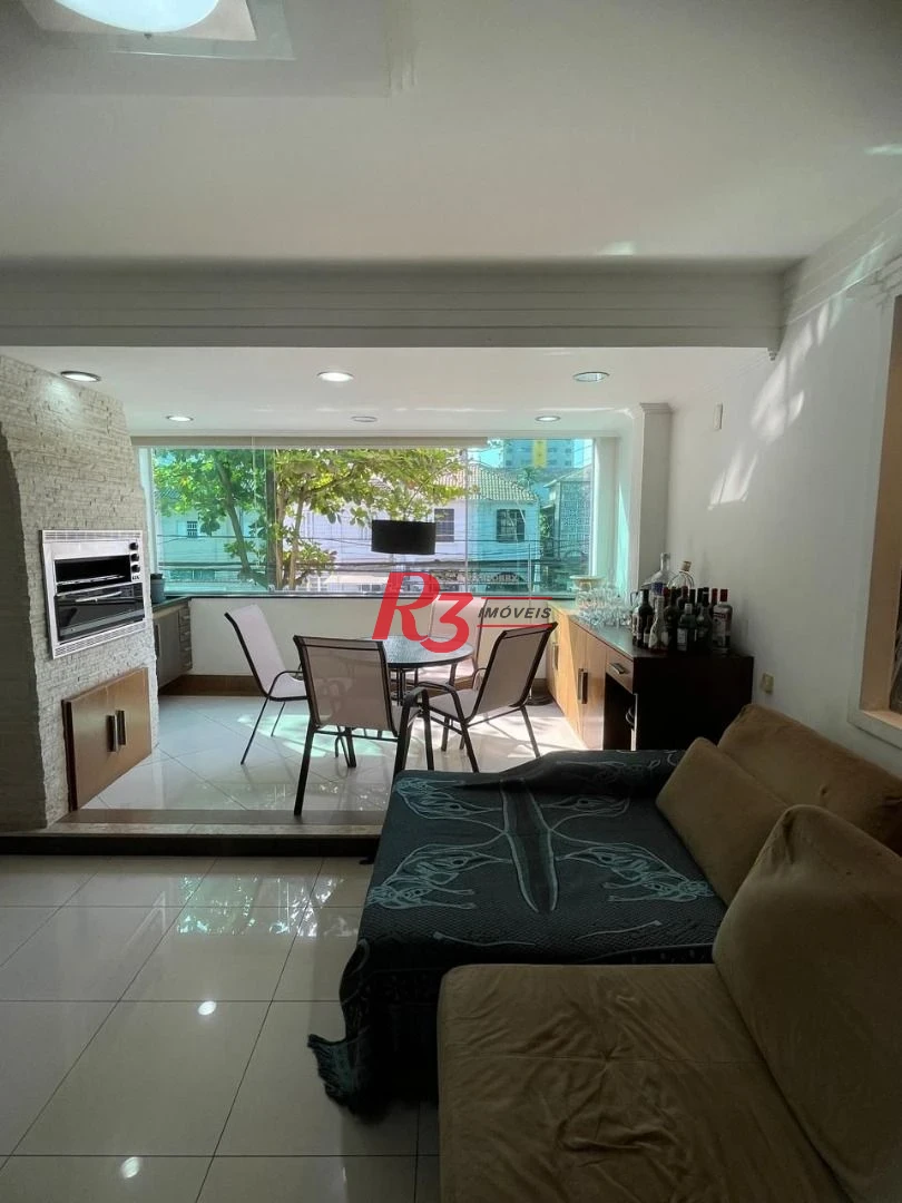 Boqueirão - 1 vaga  - Apartartamento de 2 dormitórios( atualmente revertido para 1 ) totalmente reformado - com planejados e churrasqueira