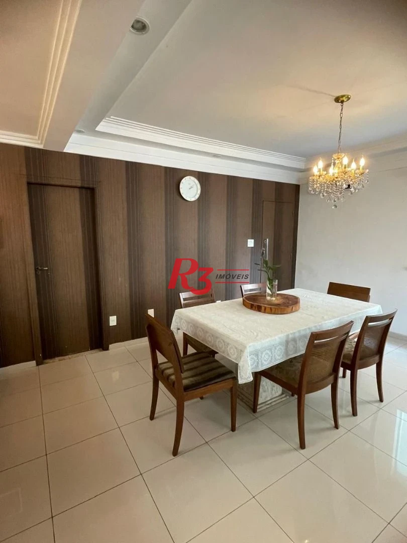 Boqueirão - 1 vaga  - Apartartamento de 2 dormitórios( atualmente revertido para 1 ) totalmente reformado - com planejados e churrasqueira