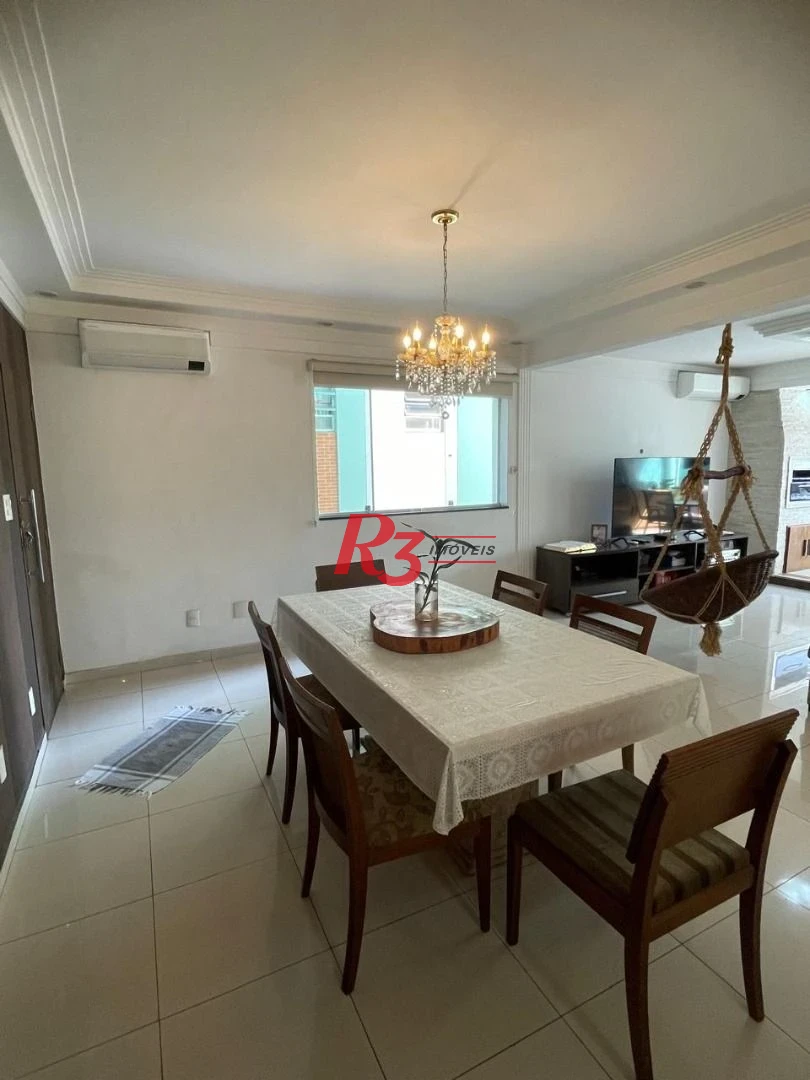 Boqueirão - 1 vaga  - Apartartamento de 2 dormitórios( atualmente revertido para 1 ) totalmente reformado - com planejados e churrasqueira