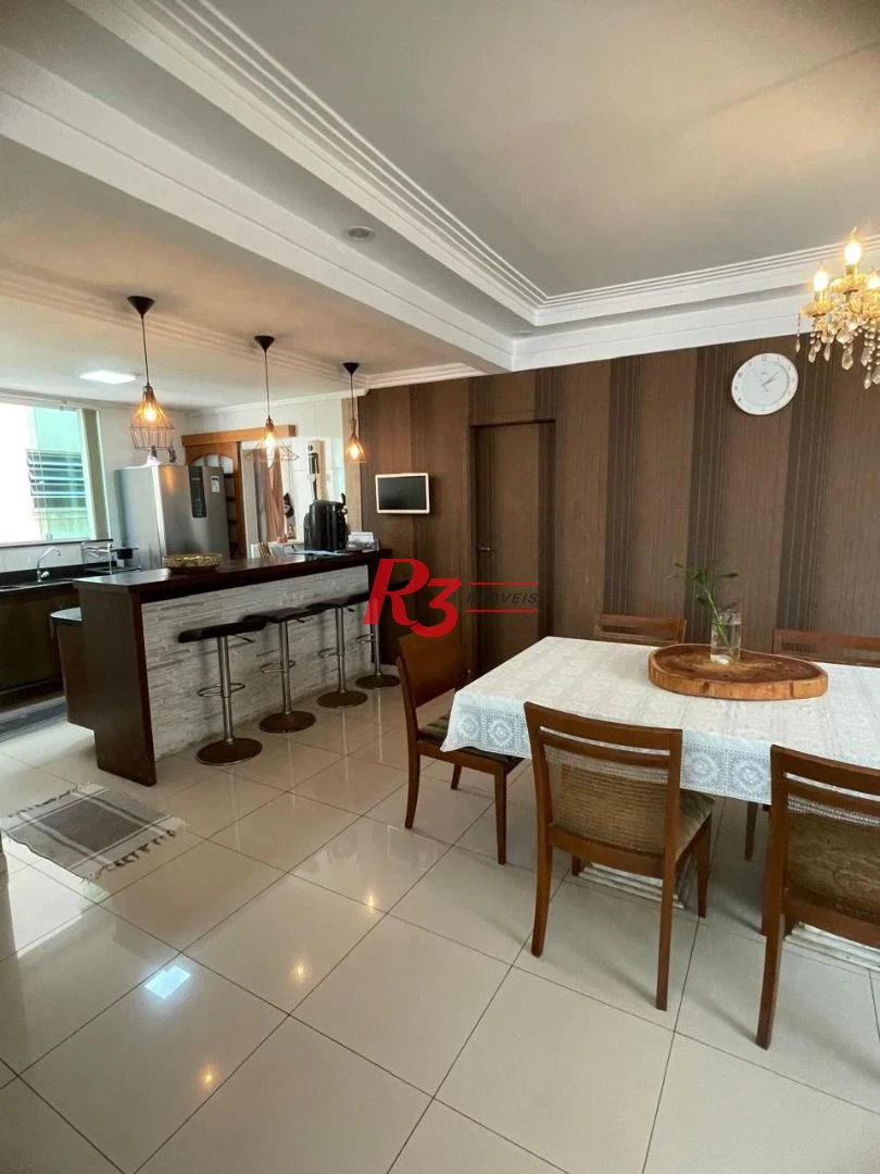 Boqueirão - 1 vaga  - Apartartamento de 2 dormitórios( atualmente revertido para 1 ) totalmente reformado - com planejados e churrasqueira