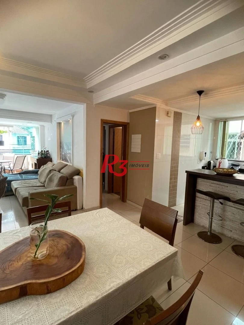 Boqueirão - 1 vaga  - Apartartamento de 2 dormitórios( atualmente revertido para 1 ) totalmente reformado - com planejados e churrasqueira
