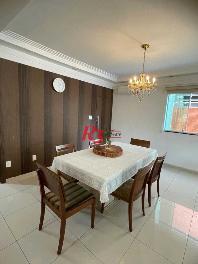 Boqueirão - 1 vaga  - Apartartamento de 2 dormitórios( atualmente revertido para 1 ) totalmente reformado - com planejados e churrasqueira