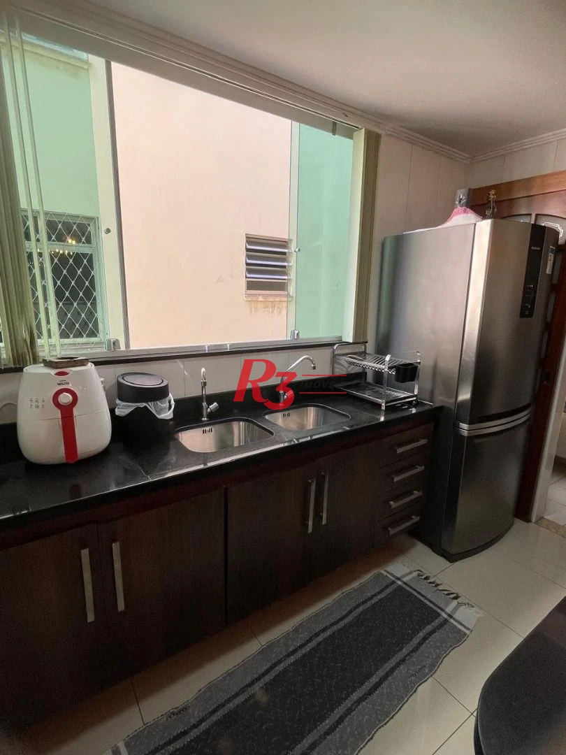 Boqueirão - 1 vaga  - Apartartamento de 2 dormitórios( atualmente revertido para 1 ) totalmente reformado - com planejados e churrasqueira