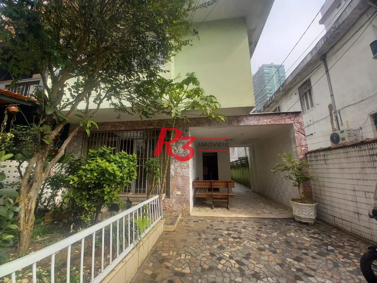 Sobrado para alugar, 227 m² por R$ 12.000,00/mês - Boqueirão - Santos/SP