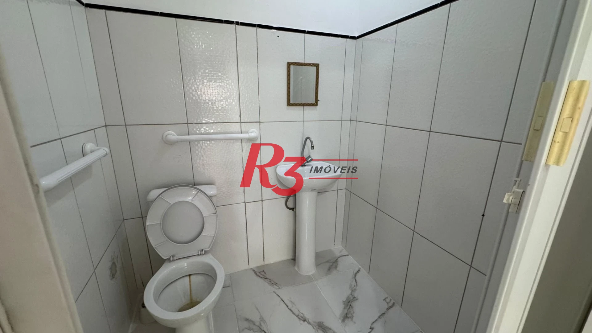 Loja para alugar, 30 m² - Gonzaga - Santos/SP