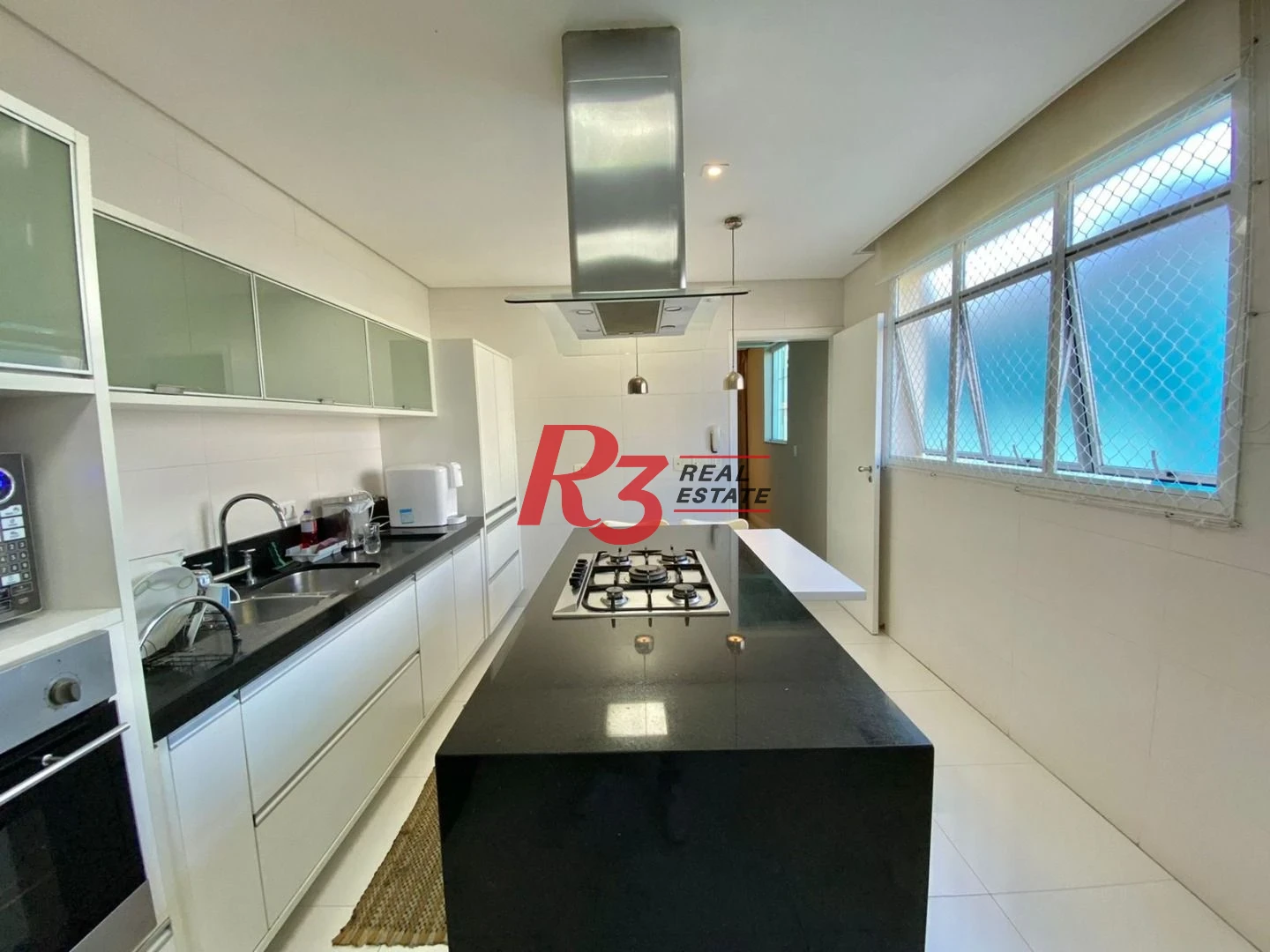 Casa com 3 dormitórios à venda, 300 m² por R$ 2.350.000,00 - Embaré - Santos/SP