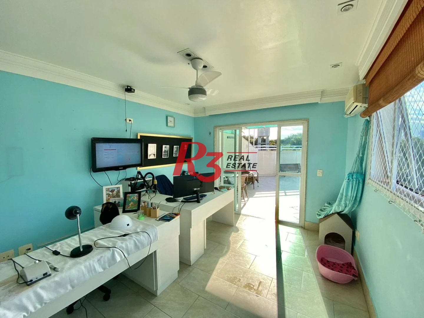 Casa com 3 dormitórios à venda, 300 m² por R$ 2.350.000,00 - Embaré - Santos/SP