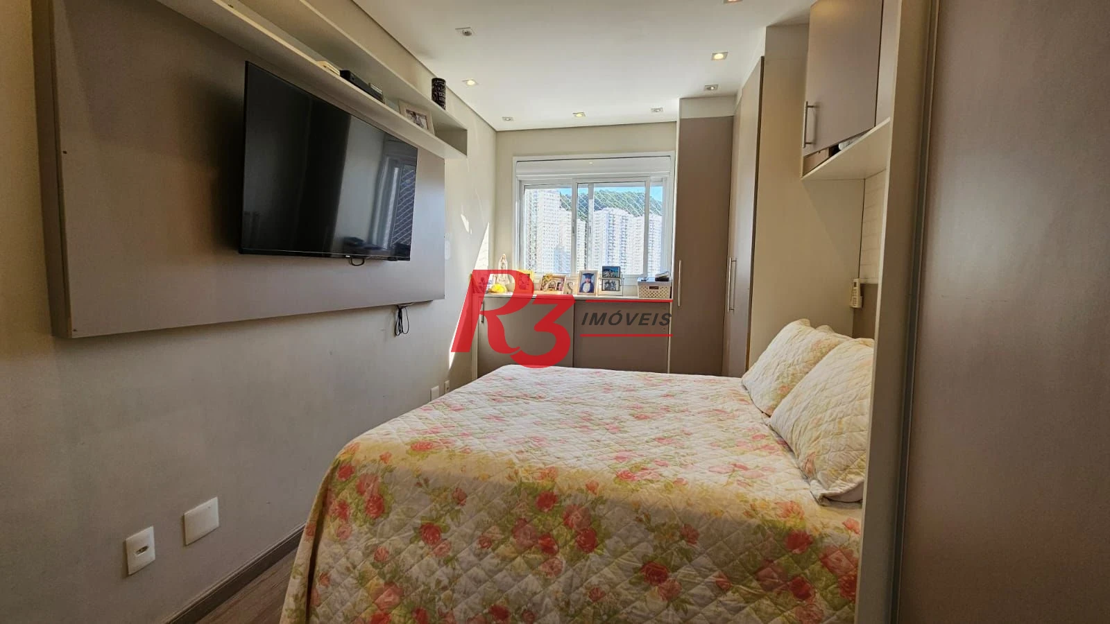 Apartamento com 2 dormitórios à venda, 85 m² por R$ 929.000,00 - Marapé - Santos/SP