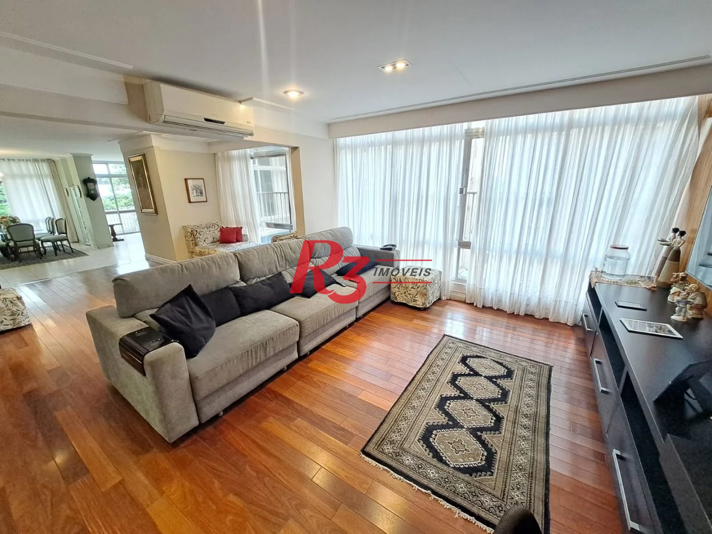 Apartamento com 3 dormitórios à venda, 296 m² por R$ 1.610.000,00 - Gonzaga - Santos/SP