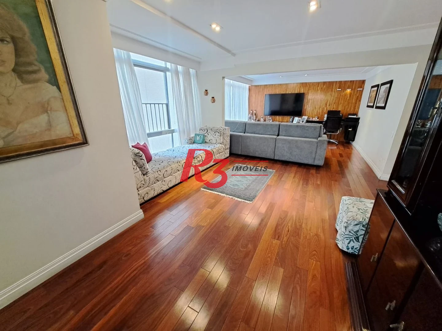 Apartamento com 3 dormitórios à venda, 296 m² por R$ 1.610.000,00 - Gonzaga - Santos/SP
