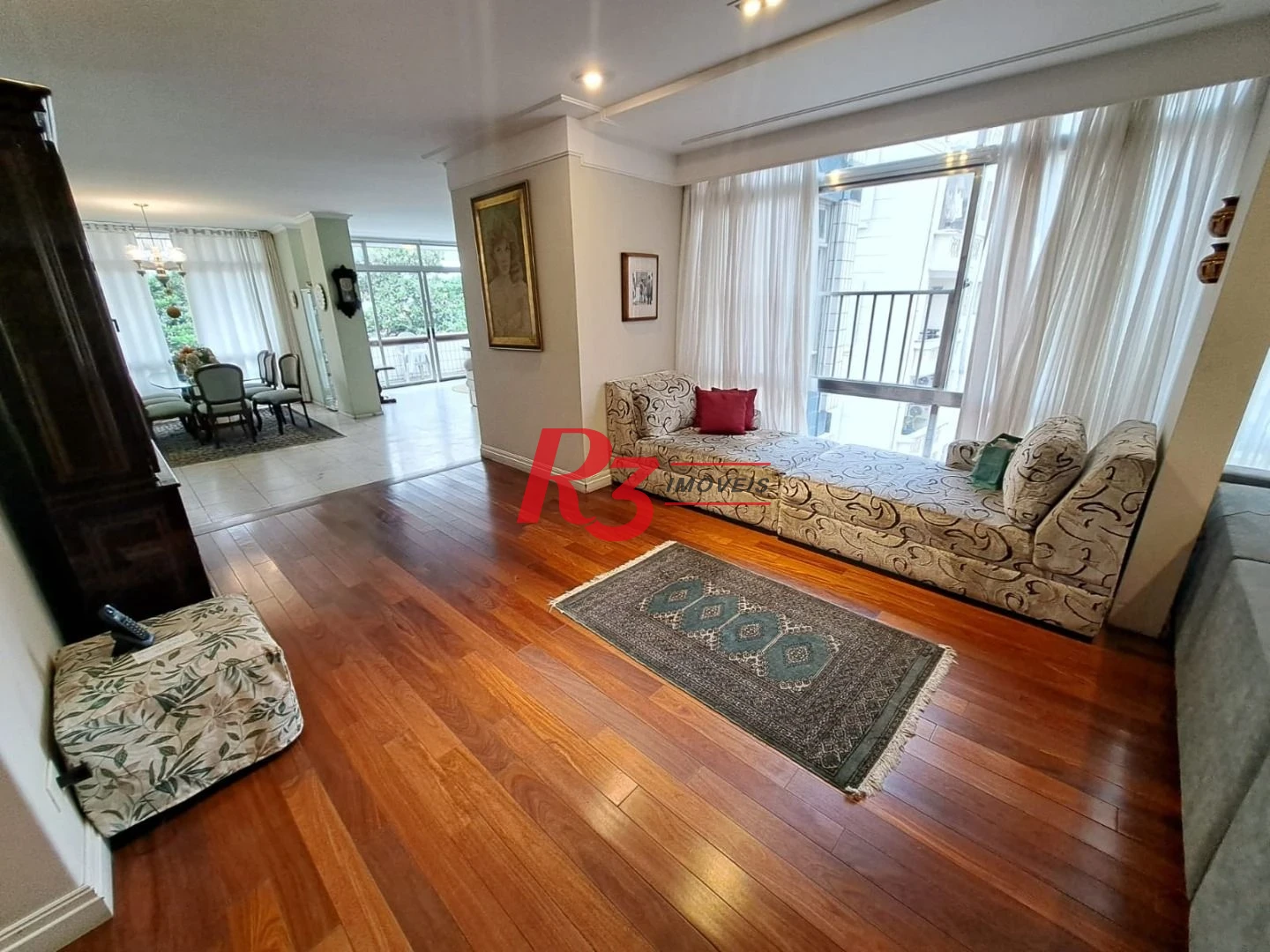 Apartamento com 3 dormitórios à venda, 296 m² por R$ 1.610.000,00 - Gonzaga - Santos/SP